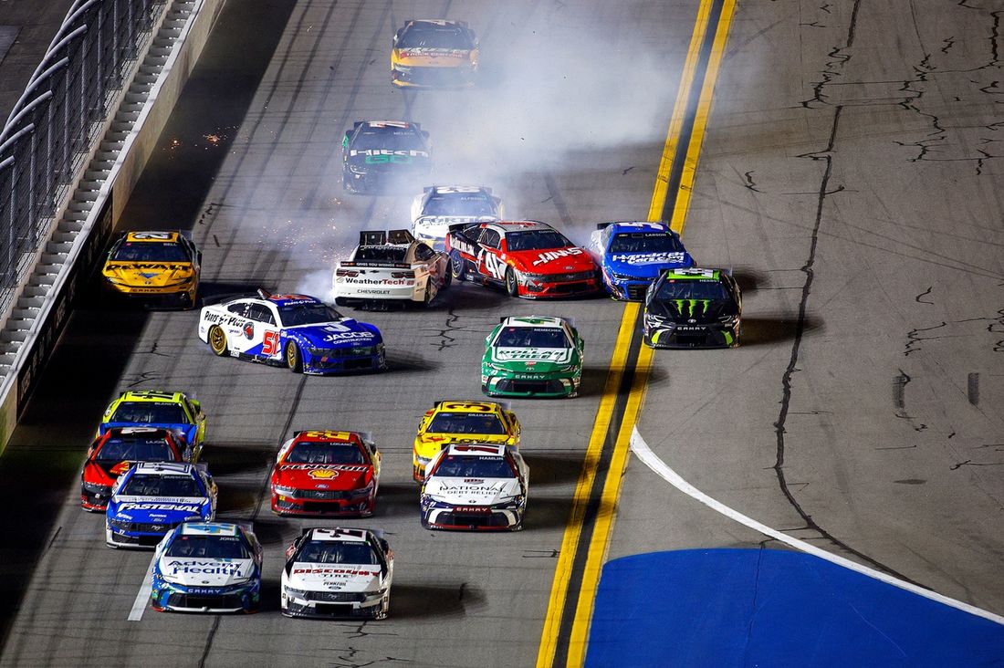 Erik Jones, Legacy Motor Club Toyota, Joey Logano, Team Penske Ford