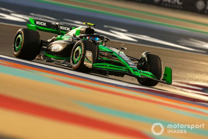 Zhou Guanyu, KICK Sauber C44