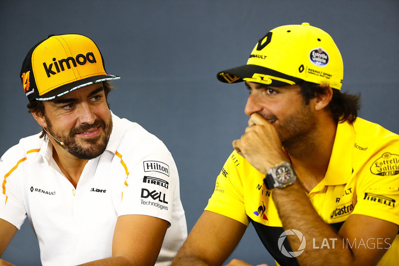 Fernando Alonso, McLaren, y Carlos Sainz Jr., Renault Sport F1 Team