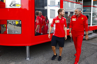Sebastian Vettel, Ferrari, Maurizio Arrivabene, Team Principal, Ferrari