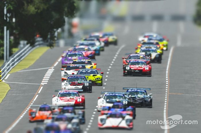 #92 Porsche Esports Team Porsche 911 RSR: Jaxon Evans, Matt Campbell, Mack Bakkum, Jeremy Bouteloup