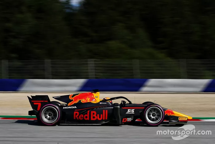 Yuki Tsunoda, Carlin