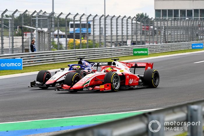 Louis Deletraz, Charouz Racing System y Mick Schumacher, Prema Racing 