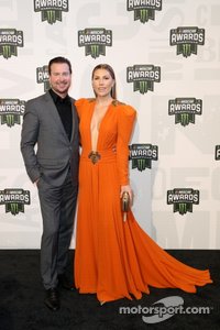 Kurt Busch y su esposa Ashley