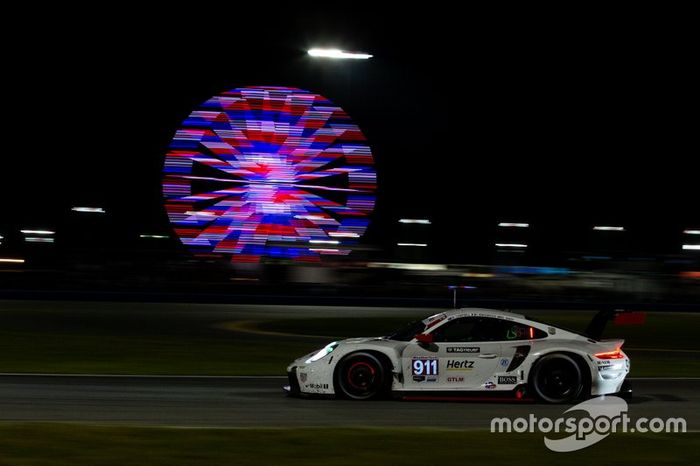 #911 Porsche GT Team Porsche 911 RSR: Nick Tandy, Frederic Makowiecki, Matt Campbell