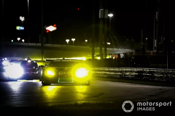 W19 GEAR Racing powered by GRT Grasser Lamborghini Huracan GT3, GTD: Christina Nielsen, Katherine Legge, Tatjana Calderon, Rahel Frey
