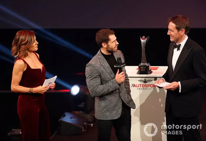 Colin Turkington recibe el Premio al Piloto Nacional del Año