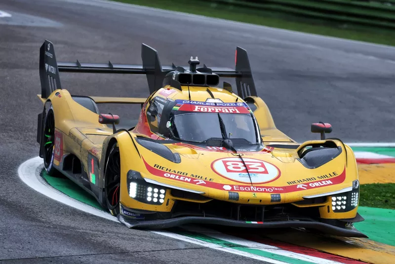 #83 AF Corse Ferrari 499P : Robert Kubica, Yifei Ye, Philip Hanson