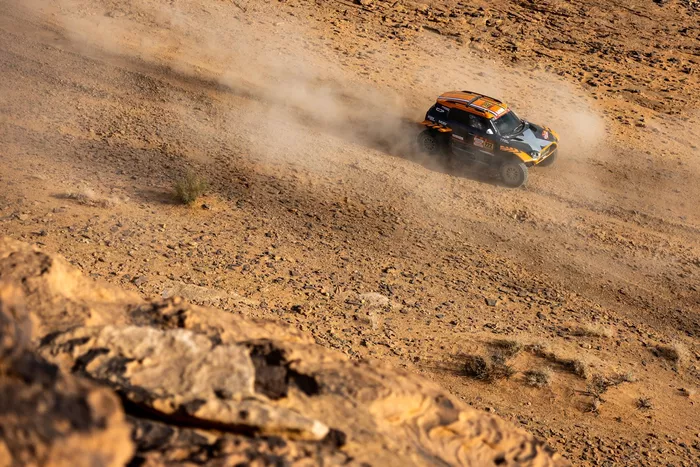 #222 X-Raid Mini JCW Mini: Guillaume De Mevius, Mathieu Baumel