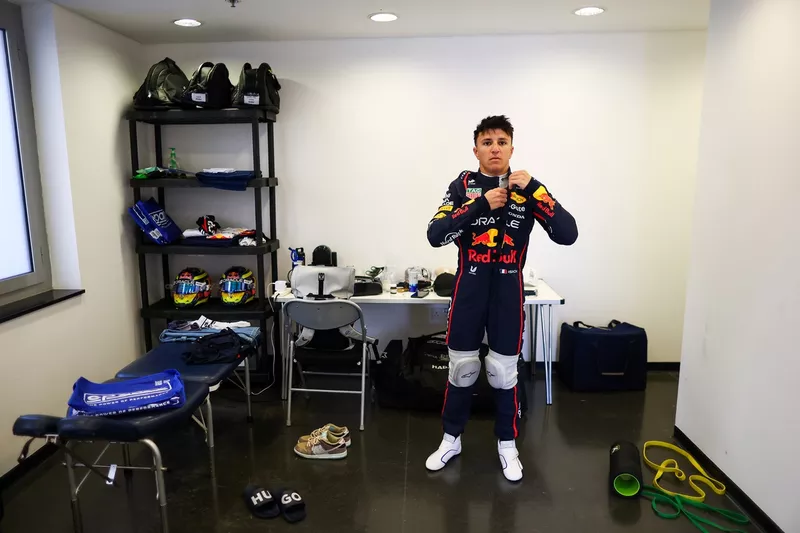 Isack Hadjar, Red Bull Racing