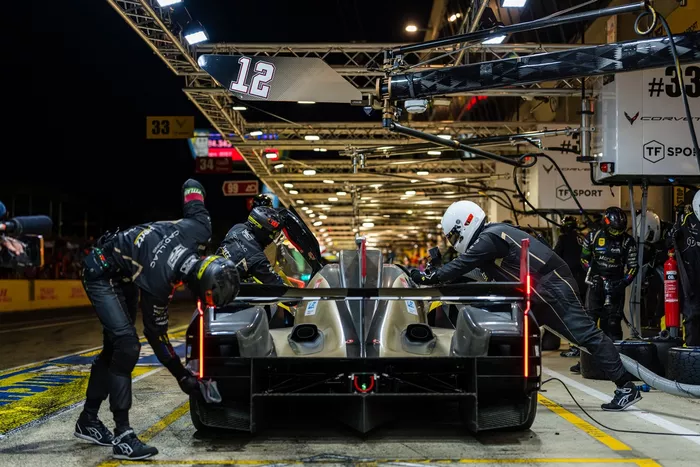 #12 Cadillac Hertz Team Jota Cadillac V-Series.R pit stop