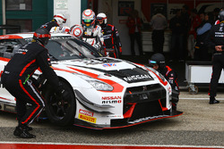 #22 Nissan GT Academy Team RJN Nissan GT-R Nismo GT3