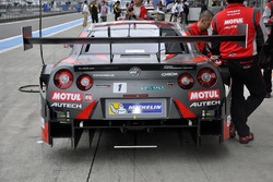 #1 MOTUL AUTECH GT-R