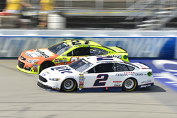Brad Keselowski, Team Penske, Ford; Paul Menard, Richard Childress Racing, Chevrolet