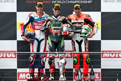 Podium : le deuxième, Michael van der Mark, Honda WSBK Team, le vainqueur Jonathan Rea, Kawasaki Rac
