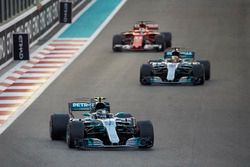 Valtteri Bottas, Mercedes AMG F1 W08, Lewis Hamilton, Mercedes AMG F1 W08, Sebastian Vettel, Ferrari