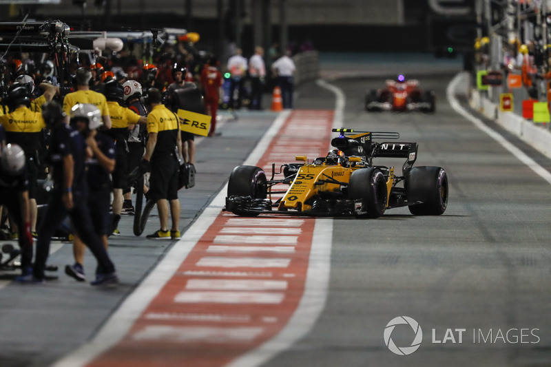 Carlos Sainz Jr., Renault Sport F1 Team RS17