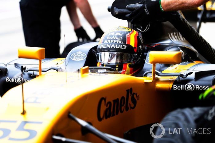 Carlos Sainz Jr., Renault Sport F1 Team RS17