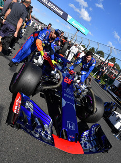 Brendon Hartley, Scuderia Toro Rosso STR13 on the grid