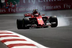 Kimi Raikkonen, Ferrari SF70H locks up