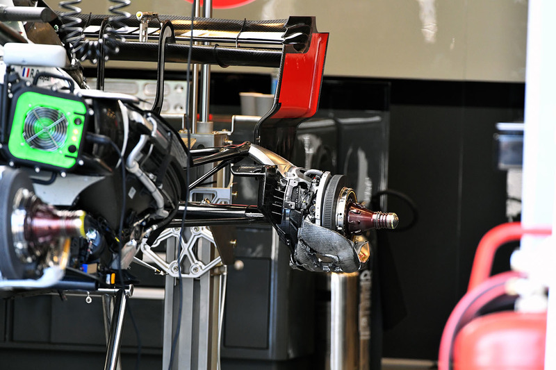 Узел крепления заднего колеса Haas VF-18