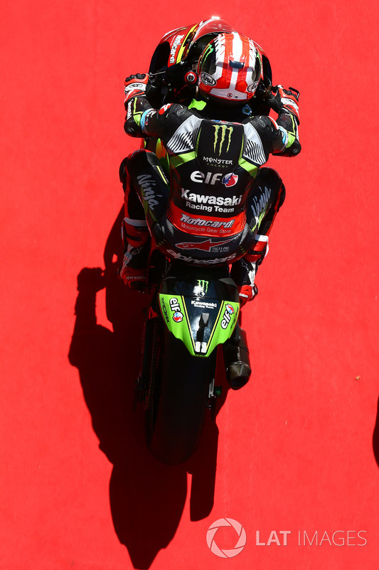 Jonathan Rea, Kawasaki Racing, sul tappeto rosso