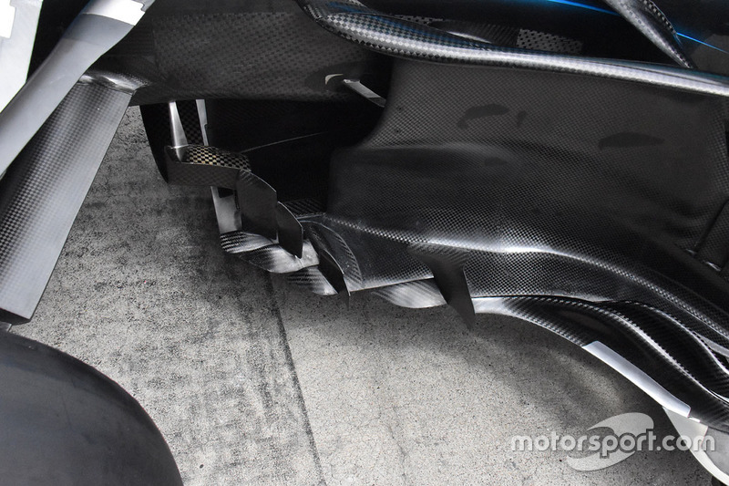 Mercedes-AMG F1 W09 bargeboards detay
