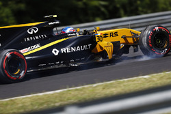 Джоліон Палмер, Renault Sport F1 Team RS17, після наїзду на бордюр
