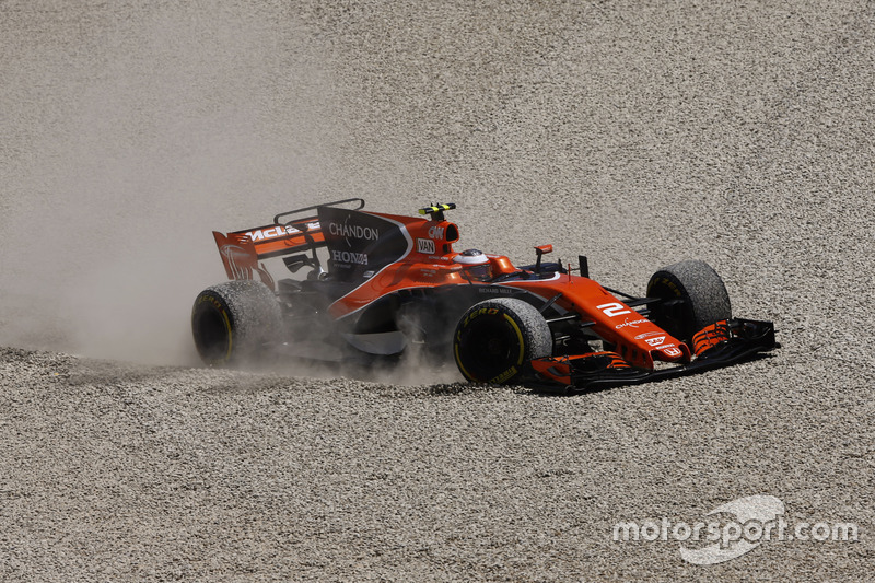 Abandon : Stoffel Vandoorne (McLaren-Honda)