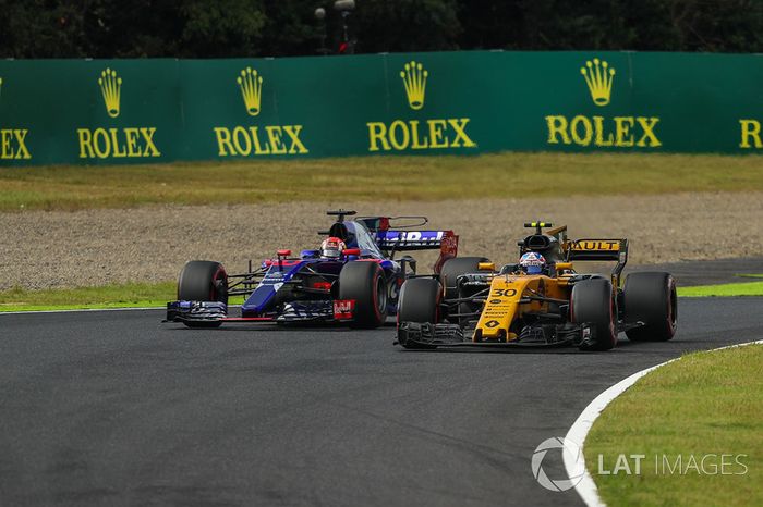 Jolyon Palmer, Renault Sport F1 Team RS17, Pierre Gasly, Scuderia Toro Rosso STR12