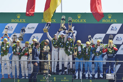 Podium: race winners Timo Bernhard, Earl Bamber, Brendon Hartley, Porsche Team, second place Ho-Pin Tung, Oliver Jarvis, Thomas Laurent, DC Racing, third place Mathias Beche, David Heinemeier Hansson, Nelson Piquet Jr., Vaillante Rebellion Racing