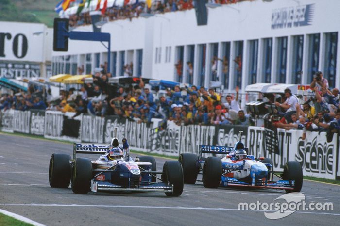 Jacques Villeneuve, Williams FW19 Renault win the Championship