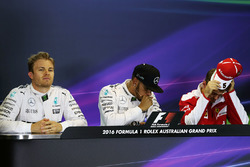 Polesitter Lewis Hamilton, Mercedes AMG F1 Team, second place Nico Rosberg, Mercedes AMG F1 Team, th