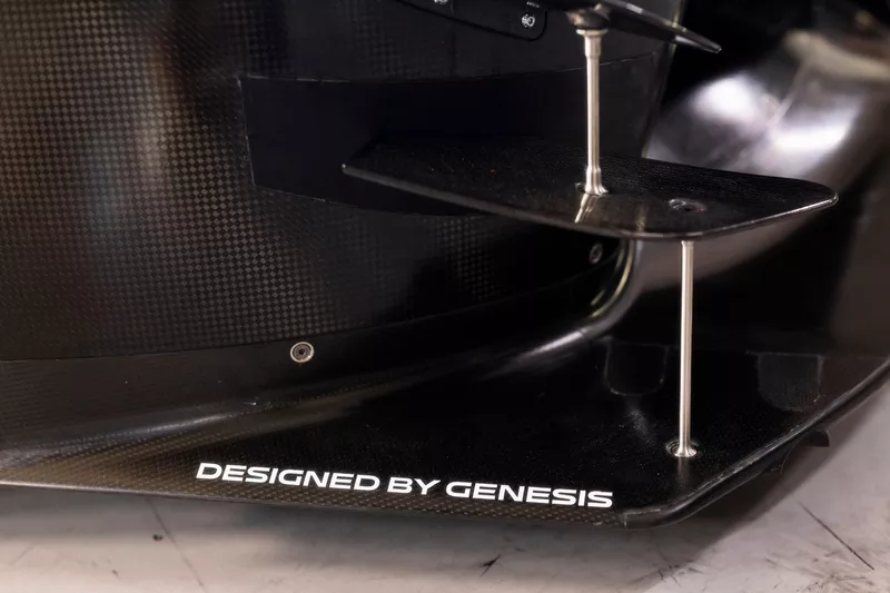 Jacky Ickx, Genesis Magma Racing Genesis