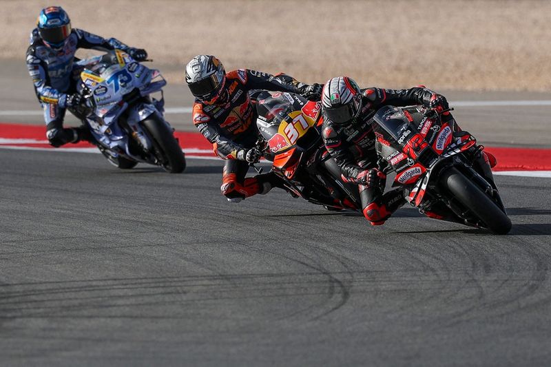 Pedro Acosta, Red Bull KTM Factory Racing, Marco Bezzecchi, Aprilia Racing, Alex Marquez, Gresini Racing