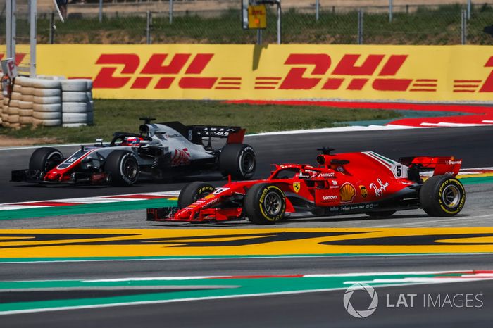 Sebastian Vettel, Ferrari SF71H se va de ancho