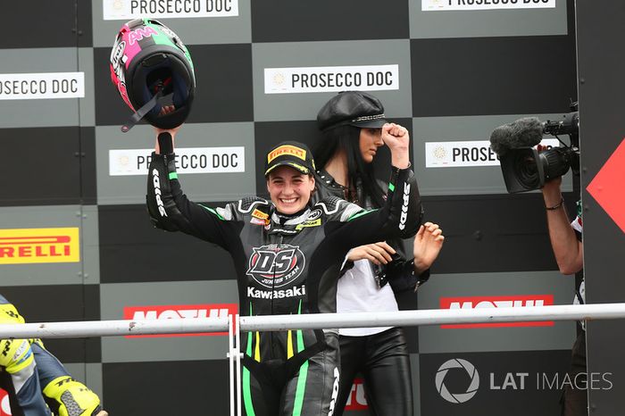 Podio SSP300: la ganadora Ana Carrasco