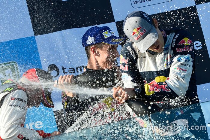 Champagne sul podio, Sébastien Ogier, Julien Ingrassia, Ford Fiesta WRC, M-Sport