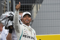 Temporada 2018 F1-french-gp-2018-lewis-hamilton-mercedes-amg-f1-celebrates-pole