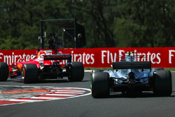 Себастьян Феттель, Ferrari SF70-H, Валттері Боттас, Mercedes-Benz F1 W08 Hybrid