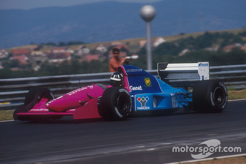 ... Brabham bei einigen Rennen der Saison 1992, und ...
