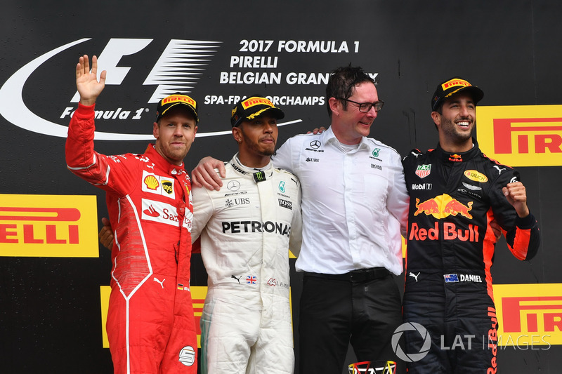 Sebastian Vettel, Ferrari, Lewis Hamilton, Mercedes AMG F1, Andy Shovlin, Mercedes AMG F1 Engineer a