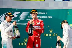 Lewis Hamilton, Mercedes AMG, Sebastian Vettel, Ferrari y Valtteri Bottas, Mercedes AMG en el podium