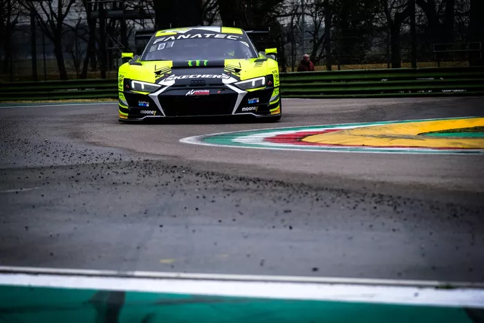 #46 Team WRT, Audi R8 LMS Evo II GT3: Nico Müller, Frédéric Vervisch, Valentino Rossi