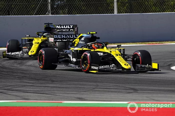 Esteban Ocon, Renault F1 Team R.S.20 y Daniel Ricciardo, Renault F1 Team R.S.20 