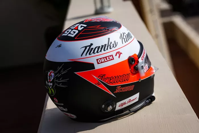 El casco de Antonio Giovinazzi para el GP de Abu Dhabi, un homenaje a Kimi Raikkonen, Alfa Romeo Racing