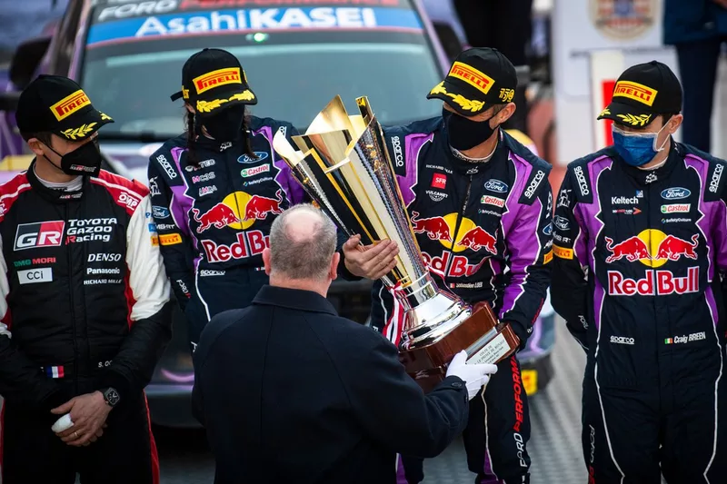 Podium : Les vainqueurs Sebastien Loeb, Isabelle Galmiche, M-Sport Ford World Rally Team
