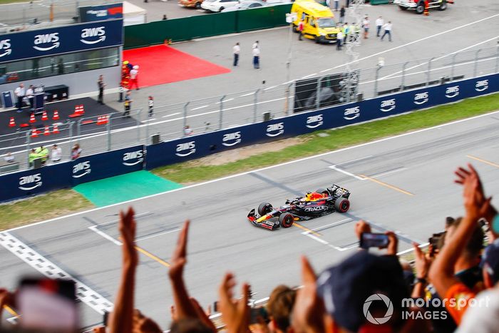 Max Verstappen, Red Bull Racing RB19

