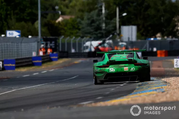 #56 Project1 - AO Porsche 911 RSR - 19 de Pj Hyett, Gunnar Jeannette, Matteo Cairoli