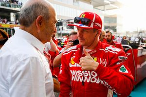 Peter Sauber, Team President, Sauber, speaks to Kimi Raikkonen, Ferrari